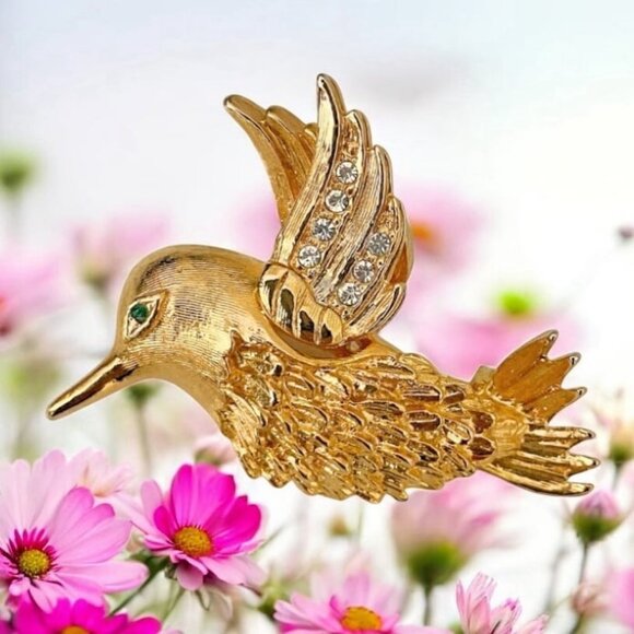 Vintage Gold Toned Hummingbird With Rhinestone Embellished Wing Brooch & Pouch - Picture 1 of 6